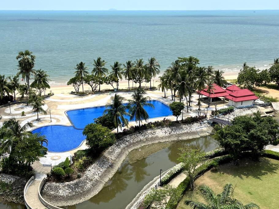 Sunshine Beach Condotel By Lux نا جومتين المظهر الخارجي الصورة